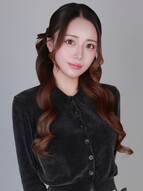 あすな（UNJOUR）